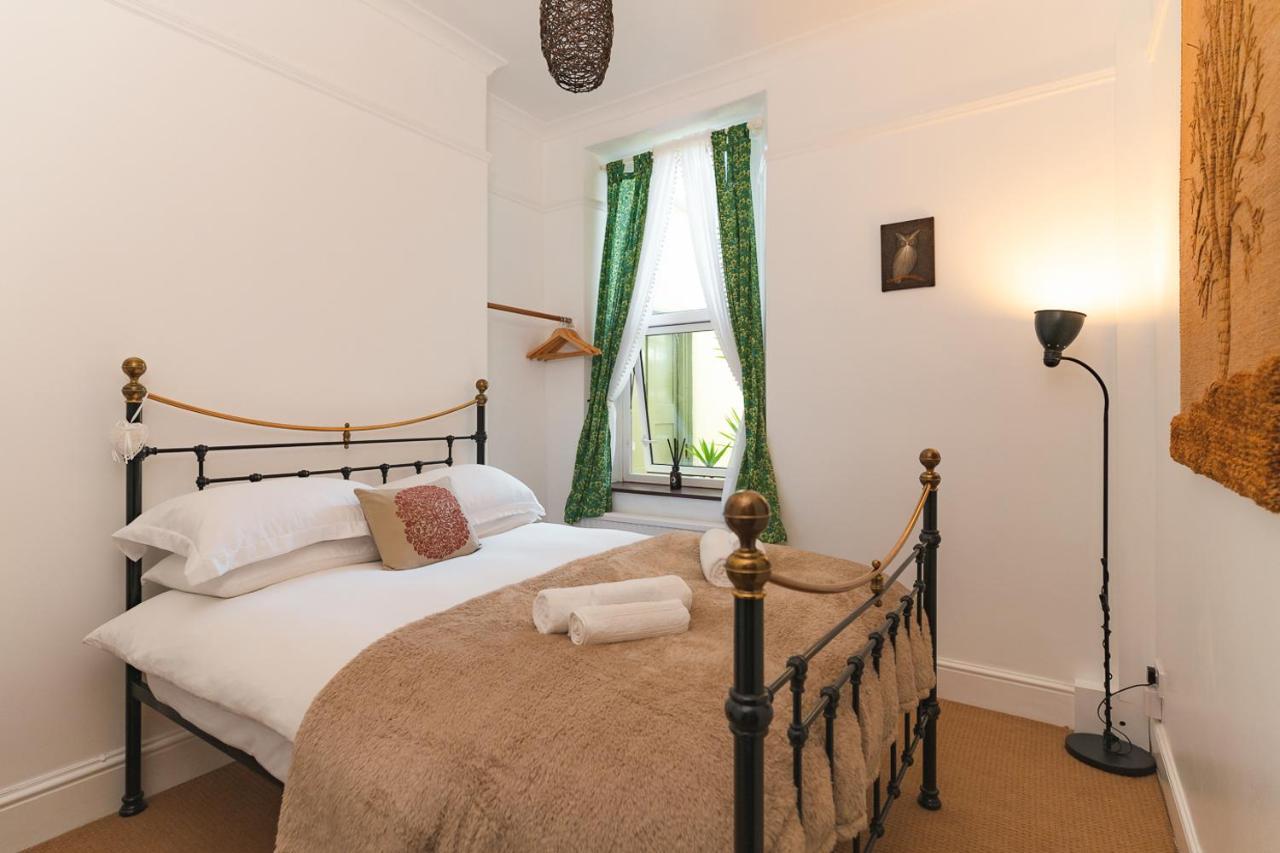 Upton House - Charming 4-bedroom In *