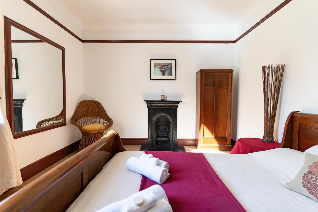 Upton House - Charming 4-bedroom In